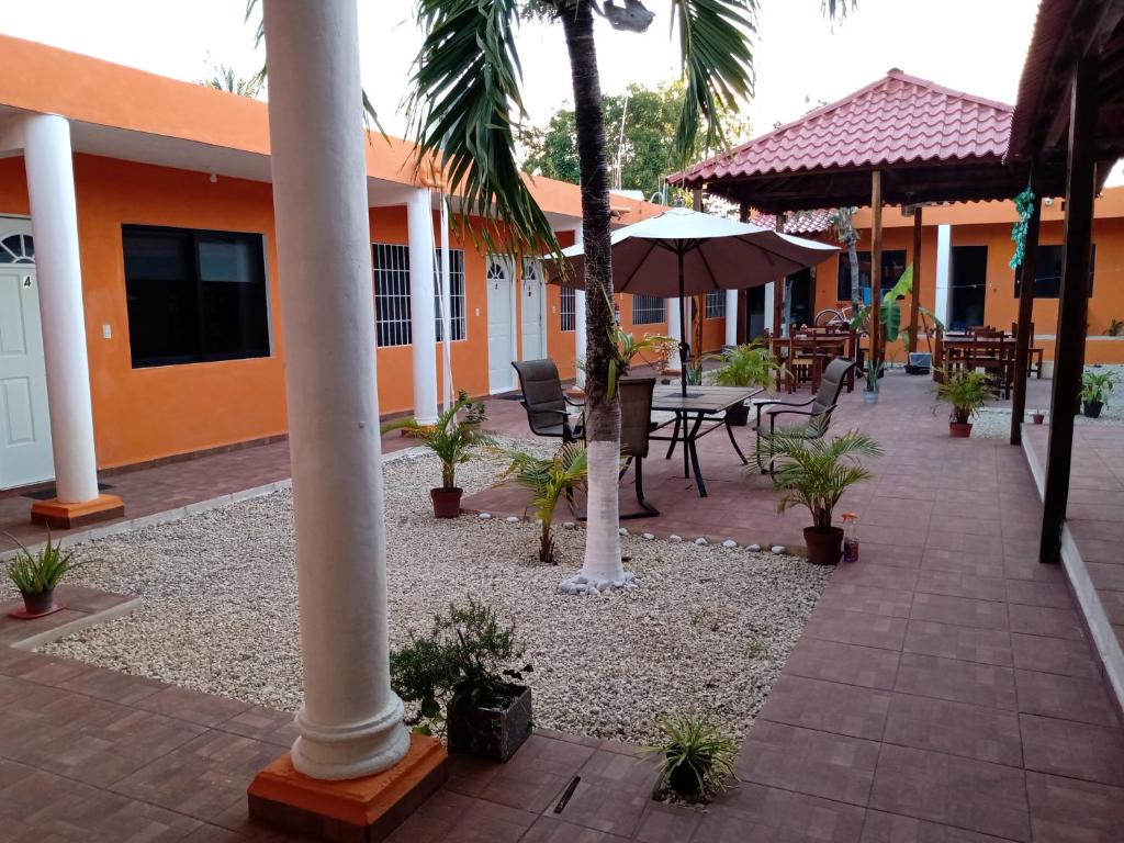Patio del hotel Casa Ariana